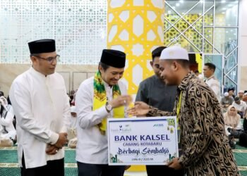 [Foto] Wagub Kalsel Serahkan Bantuan Sembako