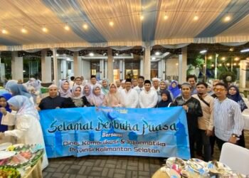 Diskominfo dan Dinkes Kalsel Buka Puasa Bersama Pererat Silaturahmi dan Dukung Pasar Wadai