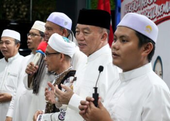 Gubernur Kalsel Bersama Forkopimda dan SKPD Khataman Al-Qur’an