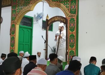 Anggota DPRD Tanbu, Makhruri Sampaikan Khutbah Idul Fitri 1446 Hijriah