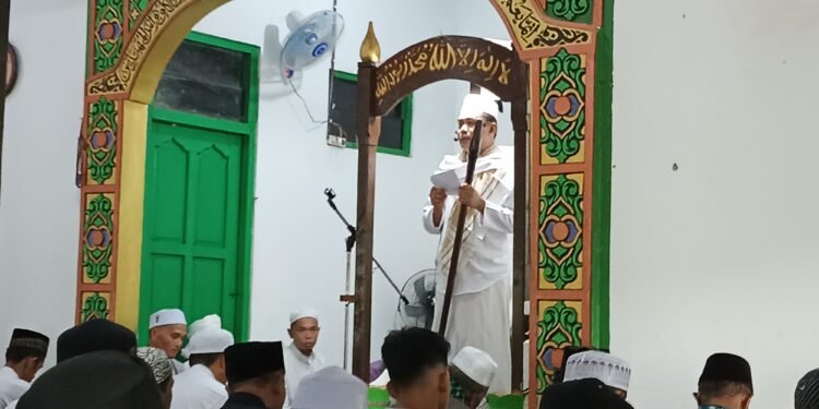 Anggota DPRD Tanbu, Makhruri Sampaikan Khutbah Idul Fitri 1446 Hijriah