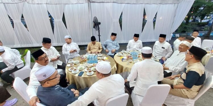 Pererat Silaturrahmi, Pj Sekda Provinsi Kalsel Gelar Buka Puasa Bersama