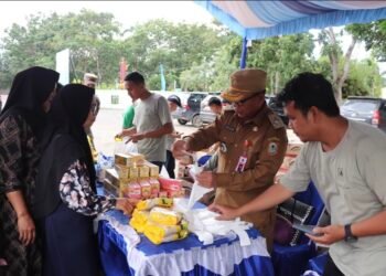 Rangkaian Ramadan dan Idulfitri, Disdag dan TP PKK Kalsel Gelar Pasar Murah