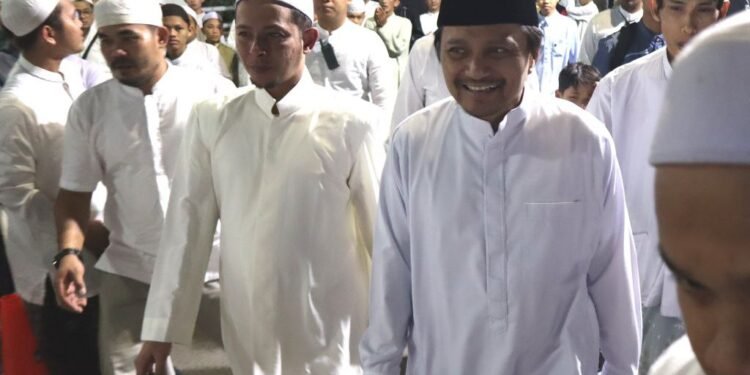 Wagub Hasnuryadi Hadiri Haul Abah Guru Banjar, Ajak Jamaah Mengamalkan Ajaran Beliau