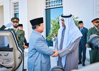 Bertemu Presiden MBZ, Presiden Prabowo Disambut Hangat di Istana Qasr Al Shatie