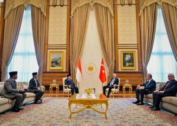 Hangat dan Penuh Persahabatan, Presiden Prabowo Gelar Pertemuan Tête-à-Tête dengan Presiden Erdoğan