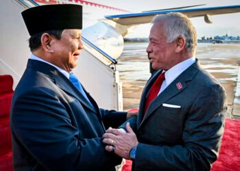 Sambutan Hangat dan Penghormatan Tinggi, Presiden Prabowo Disambut Langsung Raja Abdullah II di Amman