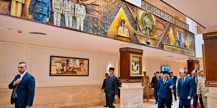 Kunjungan Mendadak Penuh Keakraban, Presiden Prabowo dan Presiden El-Sisi Sambangi Akmil Mesir