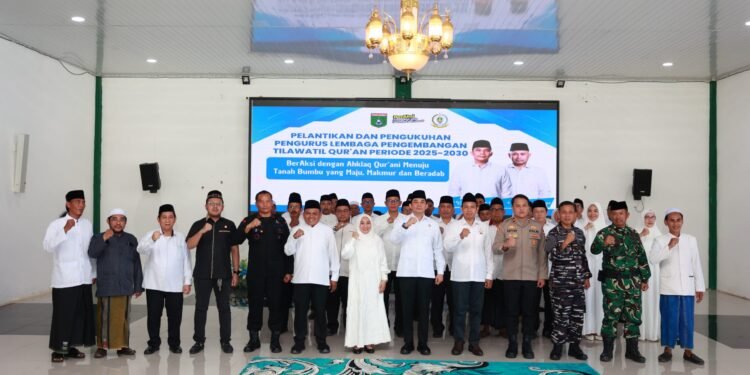 Bupati Andi Rudi Latif Kukuhkan Pengurus LPTQ Tanah Bumbu Periode 2025–2030