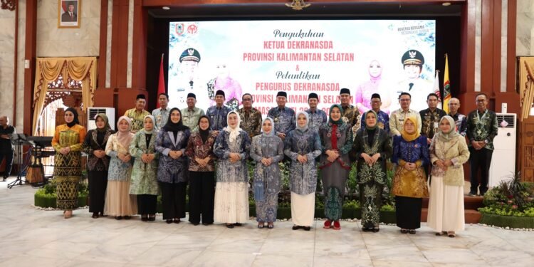 Bupati Andi Rudi Latif  Hadiri Pengukuhan Ketua Dekranasda Provinsi Kalsel