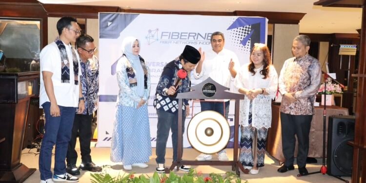 Wagub Kalsel Resmi Meluncurkan Layanan Televisi Berlangganan FiberTv