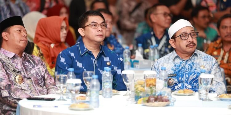 Rakor Bersama Kemen PANRB, Bupati Bang Arul Tegaskan Komitmen Tingkatkan Pelayanan Publik di Tanbu.