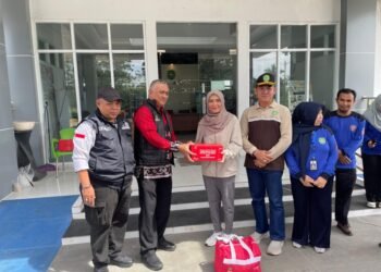 Pemprov Kalsel Salurkan Bantuan bagi Korban Banjir Rob di Kabupaten Tapin