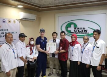 Perdana, Pemprov Kalsel Laksanakan Operasi Cangkok Mata
