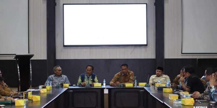 DPMPTSP Kalsel Gelar FGD Rancangan Perda Penyelenggaraan Penanaman Modal