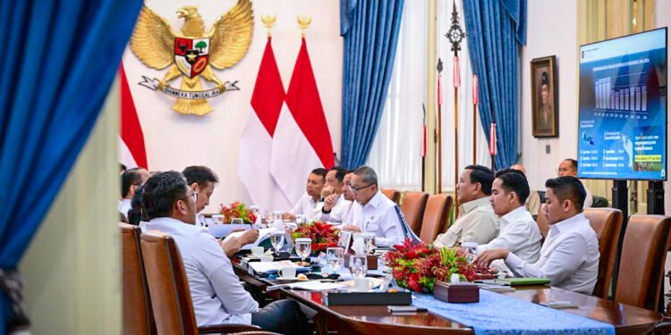 Presiden Prabowo Pimpin Ratas Percepatan Koperasi Merah Putih untuk Perkuat Ekonomi Desa