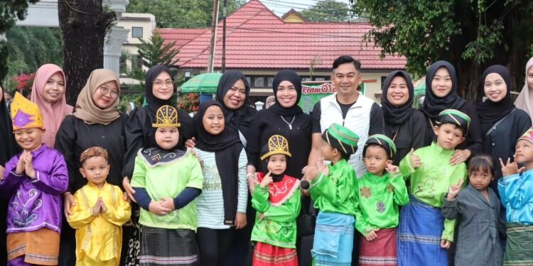 Anak-anak PAUD Citra Indonesia Tampilkan Tarian Nusantara di Soft Opening Job Fair 2025 – Banjarbaru Naker Fest