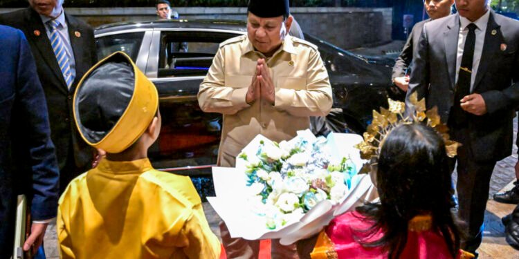 Antusiasme Dispora Indonesia Sambut Kedatangan Presiden di Kuala Lumpur