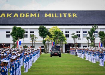 Upacara Penyambutan di Akmil Magelang, Presiden Prabowo dan Presiden Macron Tinjau Pasukan Taruna