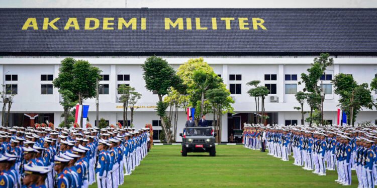 Upacara Penyambutan di Akmil Magelang, Presiden Prabowo dan Presiden Macron Tinjau Pasukan Taruna