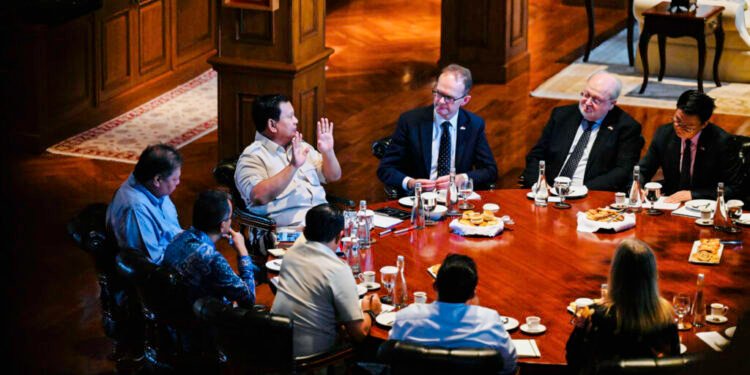 Seskab Teddy: Presiden Prabowo Terima Delegasi di Hambalang, Indonesia–Inggris Perluas Kerja Sama Pendidikan