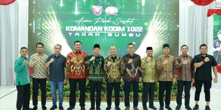Bupati Andi Rudi Latif Hadiri Pisah Sambut Dandim 1022/Tnb: Wujud Sinergi TNI dan Pemerintah Daerah