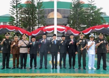 Bupati Andi Rudi Latif Pimpin Harkitnas dan HUT Proklamasi Pemerintahan ALRI Divisi 4