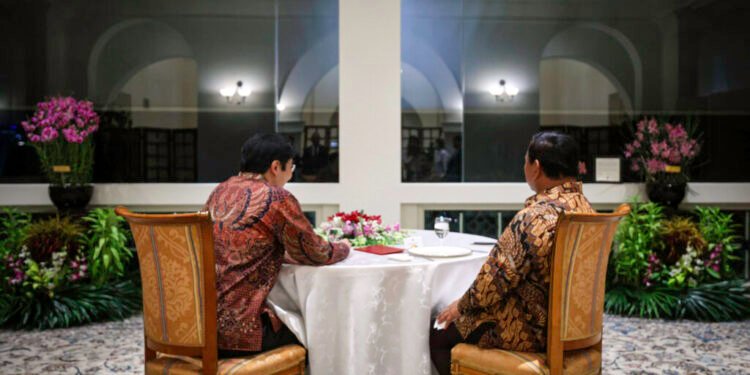 Presiden Prabowo dan PM Wong Jalin Keakraban Lewat Makan Malam Pribadi di Sri Temasek