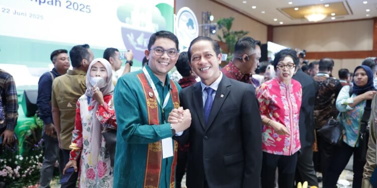 Bupati Andi Rudi Latif Hadiri Rakornas Pengelolaan Sampah 2025