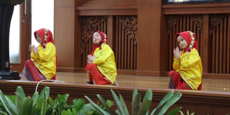 Anak-Anak TAMASYA TPA Citra Indonesia Tampilkan Tarian Japin Banjar di Harganas Ke-32