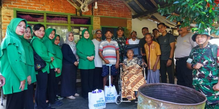 Bupati Bang Arul Dukung Penuh Aksi Sosial Dandim 1022, Salurkan Bantuan untuk Warga Kurang Mampu