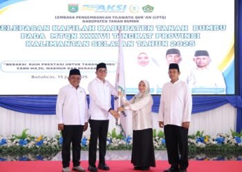 Bupati Andi Rudi Latif Lepas Kafilah MTQ: Jaga Kesehatan, Komunikasi, dan Niatkan Ibadah untuk Sukses Dunia Akhirat