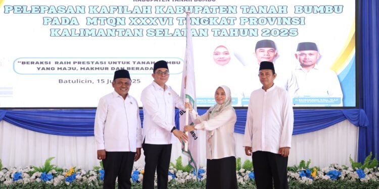 Bupati Andi Rudi Latif Lepas Kafilah MTQ: Jaga Kesehatan, Komunikasi, dan Niatkan Ibadah untuk Sukses Dunia Akhirat