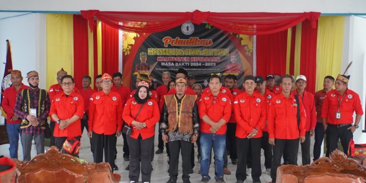 Pengurus DAD Kotabaru Masa Bakti 2024–2029 Resmi Dilantik, Teguhkan Komitmen Lestarikan Budaya Dayak