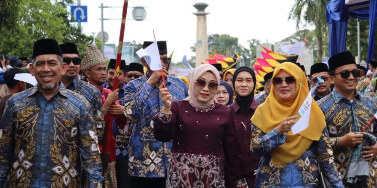 Kotabaru Tampilkan Kapal Hias Bertema “Generasi Qur’ani Hebat” di Pawai Taaruf MTQ ke-36 Kalsel