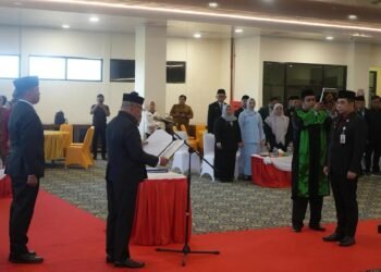 Bupati Lantik dan mengambil Sumpah/Janji Jabatan Sekretaris Daearah Kotabaru
