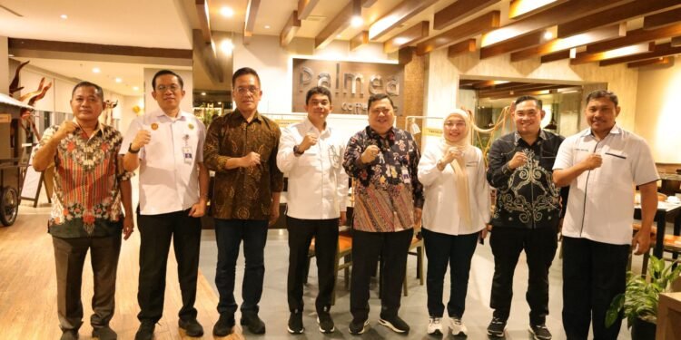 Kemenhub Setujui Usulan Fasilitas Keselamatan Jalan, Sesditjen Ahmad Yani Temui Bupati Andi Rudi Latif