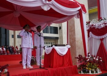 Bupati Kotabaru H. Muhammad Rusli Pimpin Upacara Peringatan HUT ke-80 Kemerdekaan RI