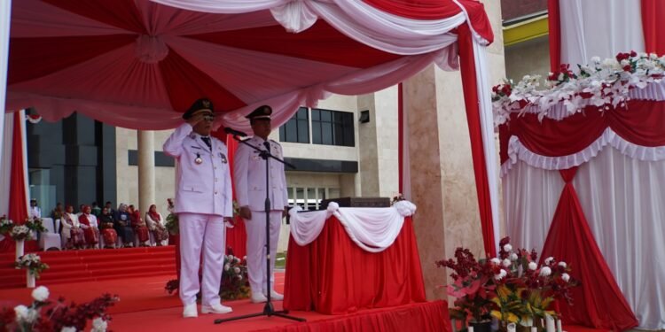 Bupati Kotabaru H. Muhammad Rusli Pimpin Upacara Peringatan HUT ke-80 Kemerdekaan RI