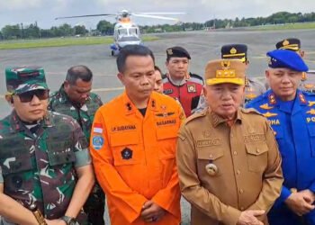 Gubernur Kalsel Muhidin Ikuti Perkembangan Pencarian Helikopter Hilang di Tanah Bumbu