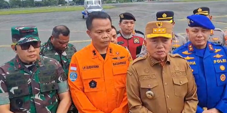 Gubernur Kalsel Muhidin Ikuti Perkembangan Pencarian Helikopter Hilang di Tanah Bumbu