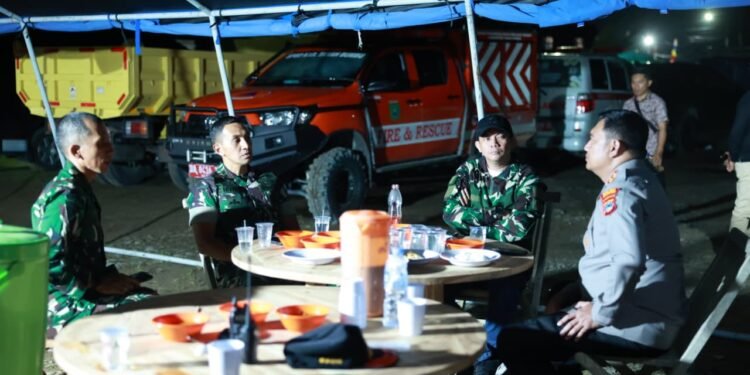 Bupati Andi Rudi Latif Bentuk Satgas Aksi Cepat Tanah Bumbu, Misi Penyelamatan Korban Kecelakaan Helikopter