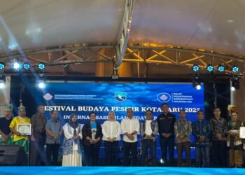 Wakil Bupati Syairi Mukhlis Resmi Tutup Festival Budaya Pesisir Kotabaru 2025