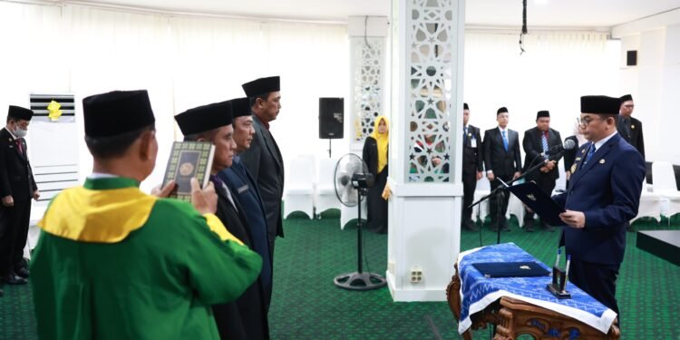 Bupati Andi Rudi Latif Lantik Pejabat Pimpinan Tinggi Pratama Perdana di Pemkab Tanah Bumbu
