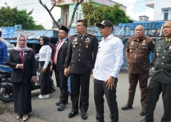 Pemkab Kotabaru Tinjau Lokasi Pasca Kebakaran Pasar Kemakmuran, 205 Kios Hangus Terbakar