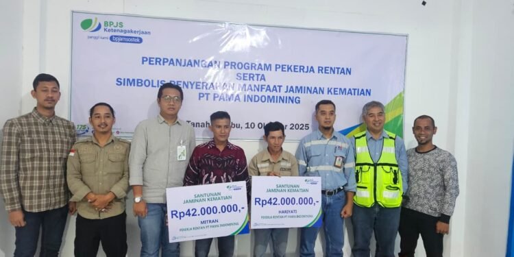 BPJS Ketenagakerjaan Batulicin Serahkan Santunan Jaminan Kematian kepada Ahli Waris Pekerja Rentan PT Pama Indomining