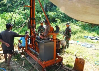 Percepat Pembangunan Desa, Program TMAB TMMD ke-126 Kodim 1022/Tanah Bumbu Kebut Pengerjaan Sumur Bor