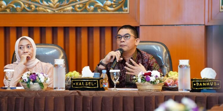 Bupati Tanah Bumbu Tegaskan Komitmen Tingkatkan Akuntabilitas Kinerja Lewat Rakoor Tindak Lanjut SAKIP Triwulan II 2025