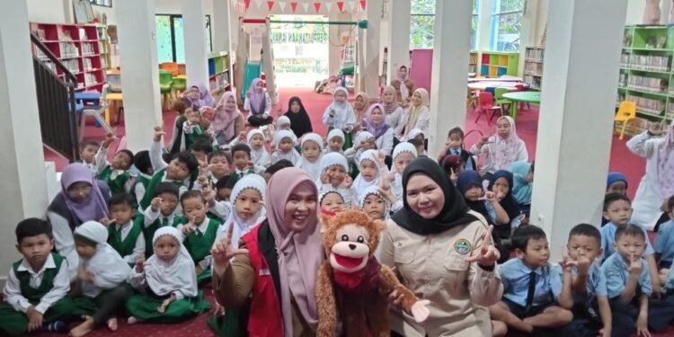 Dongeng Ceria di Perpustakaan Kotabaru, Anak TK Antusias Belajar Lewat Cerita