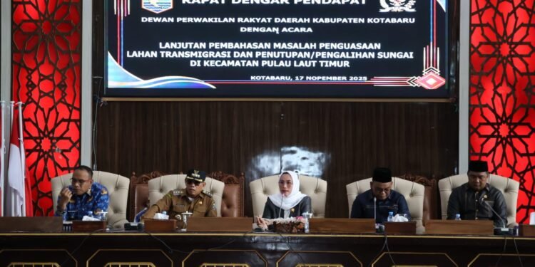 Bupati Kotabaru Hadiri Rapat Mediasi Bersama DPRD dan Masyarakat Pulau Laut Timur